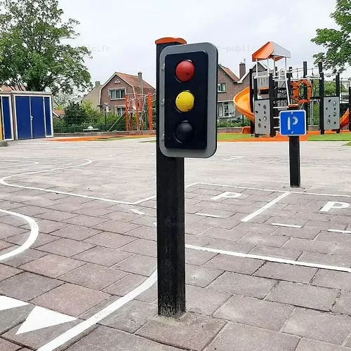 Panneau de circulation Feu tricolore pour circuits et parcours enfants